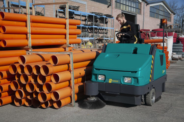 MAGNUM | BALAYEUSE AUTOPORTEE HYDRAULIQUE Balayeuses